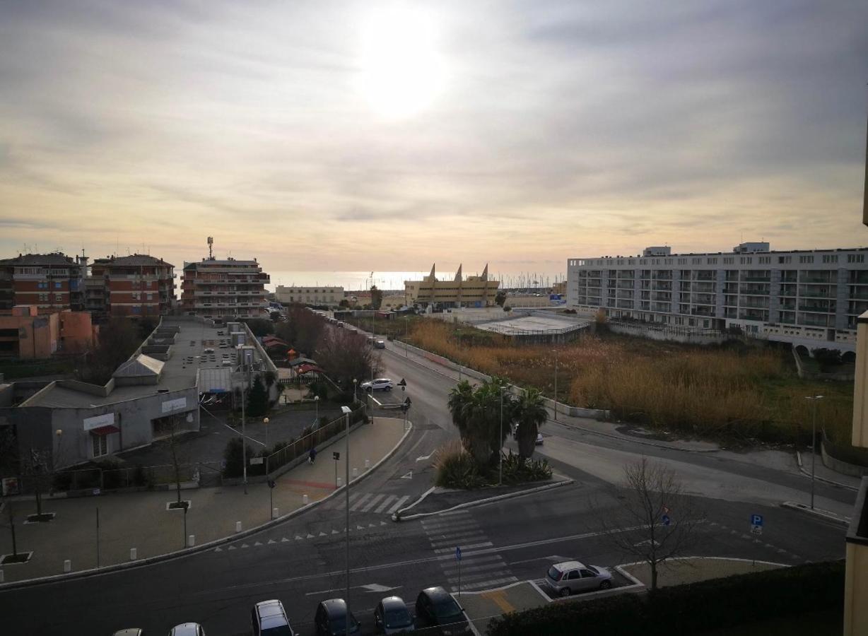 Grande, Vista Mare A 2 Passi Dalla Spiaggia Lido di Ostia Kültér fotó