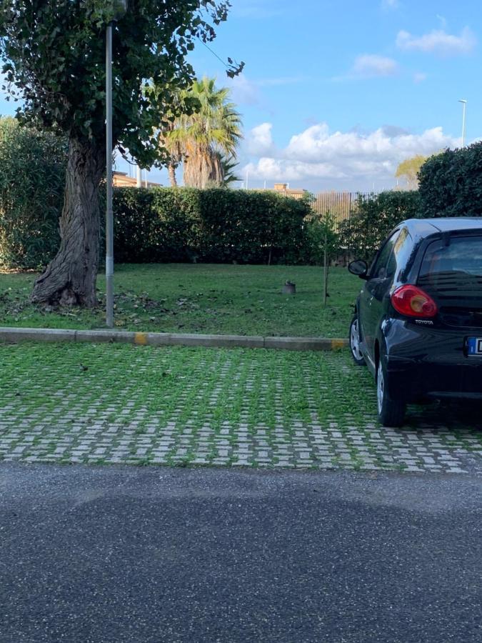 Grande, Vista Mare A 2 Passi Dalla Spiaggia Lido di Ostia Kültér fotó